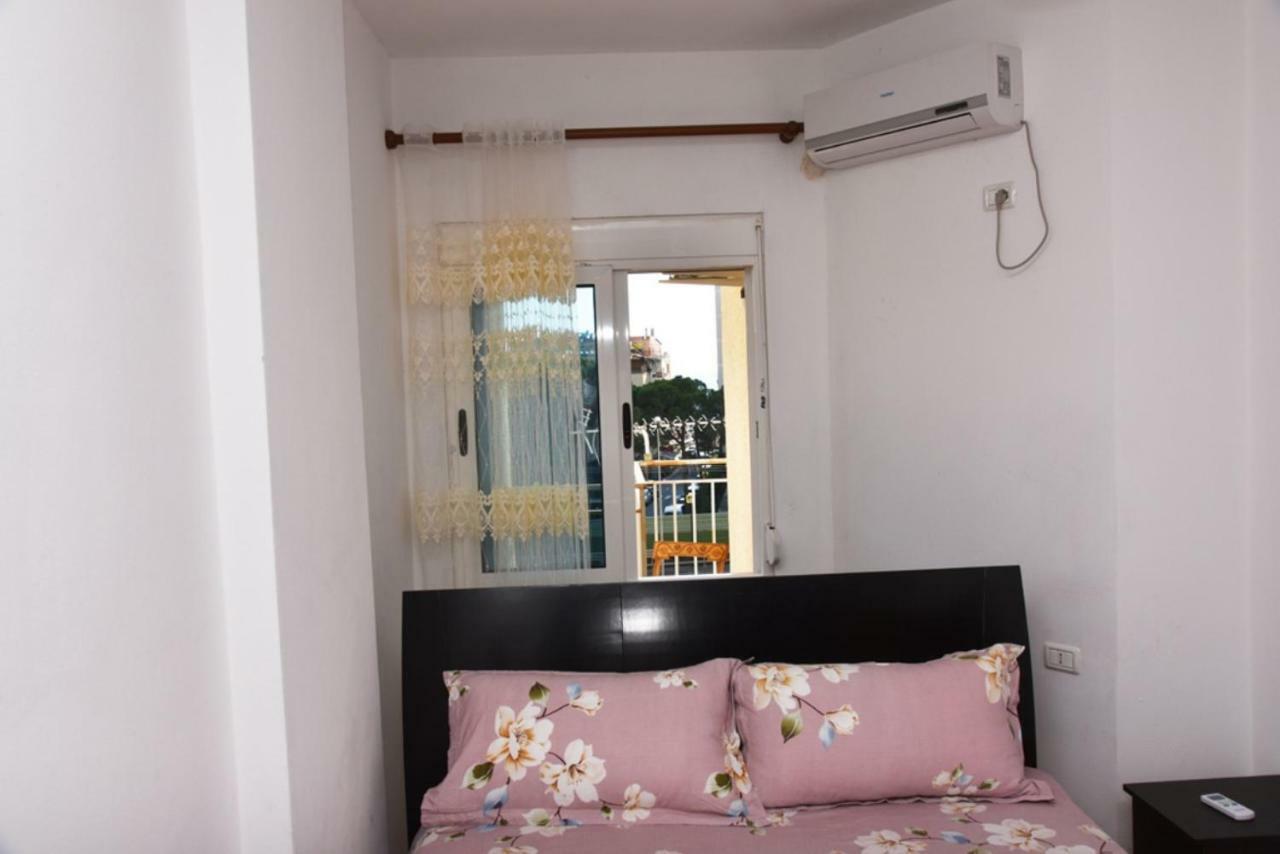 Gzim'S Apartment Durres Exterior photo