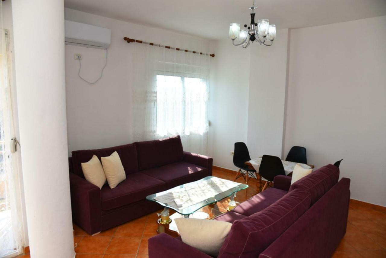 Gzim'S Apartment Durres Exterior photo